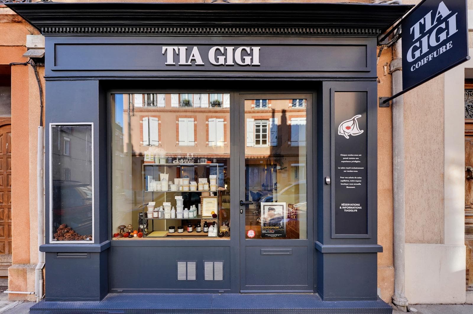 Devanture du salon Tia Gigi, 46 rue de la Concorde à Toulouse