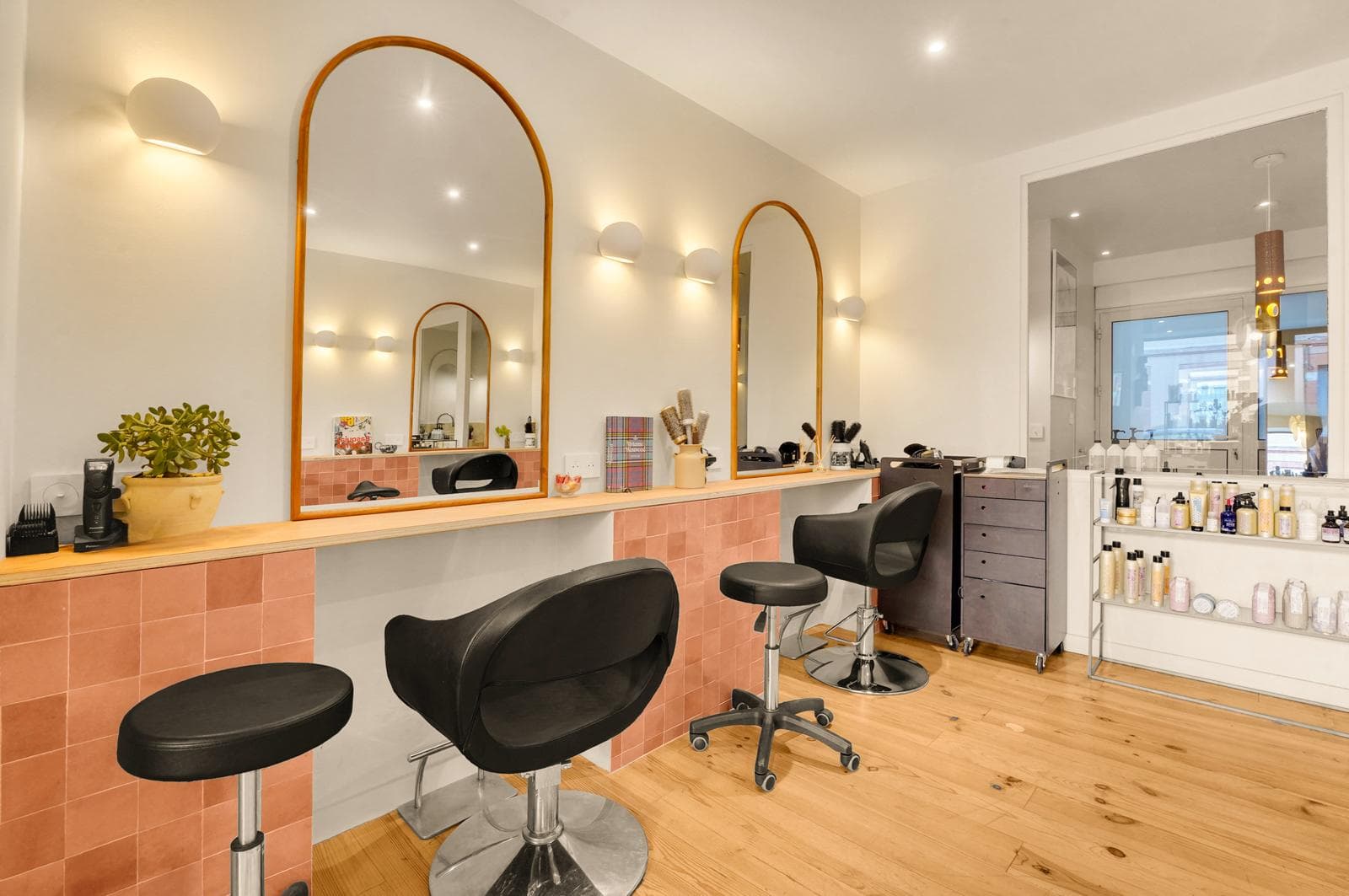 Salon de coiffure inclusif à Toulouse : ce que ça change vraiment